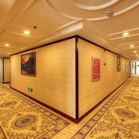 Vienna Hotel Shanghai Happy Valley Szungcsiang Kültér fotó