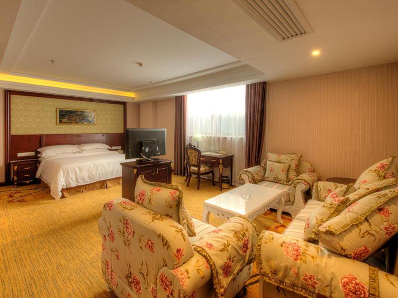 Vienna Hotel Shanghai Happy Valley Szungcsiang Kültér fotó