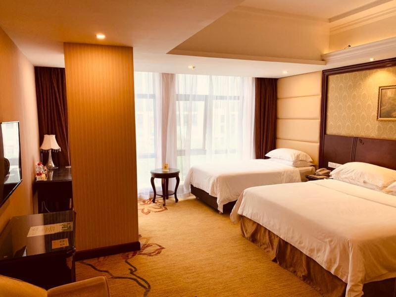 Vienna Hotel Shanghai Happy Valley Szungcsiang Kültér fotó